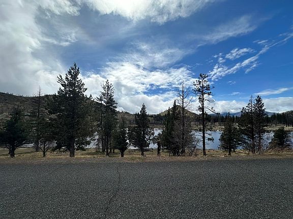 3rd image of 5 2/22 Rainbow Dr
