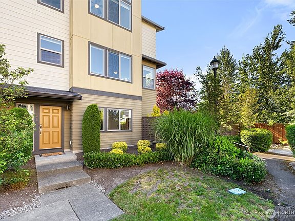 2nd image of 347 Chelan Avenue NE
