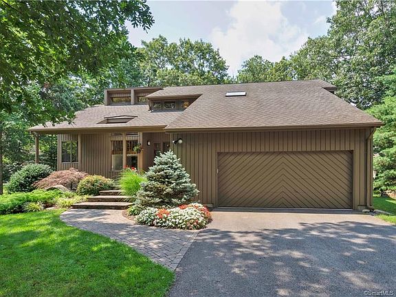 2nd image of 99 High Wood Dr