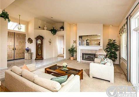 4th image of 2086 Oak Leaf Ct