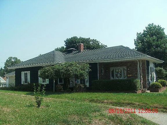 4th image of 202 E Garfield St