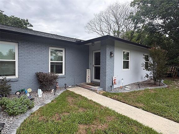 3rd image of 9216 N Abbot Dr