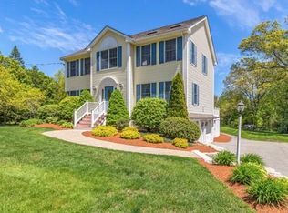 402 Chestnut St, Wilmington, MA 01887