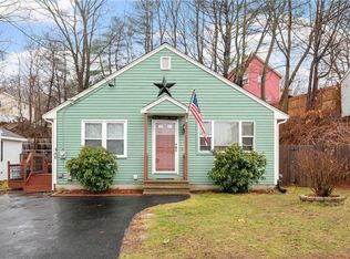 348 9th Ave, Woonsocket, RI 02895