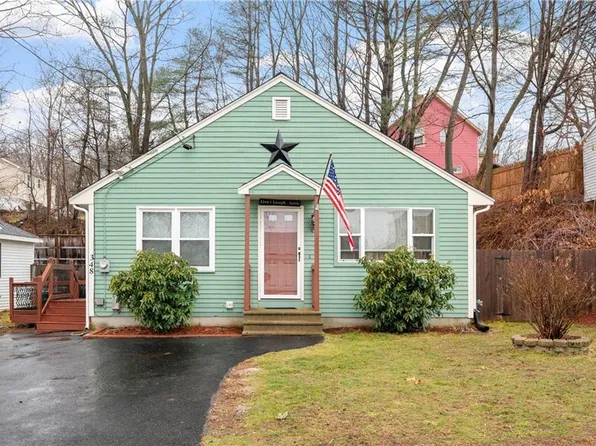 348 9th Ave, Woonsocket, RI 02895