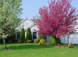 9 Rockefeller Blvd, Rensselaer, NY 12144