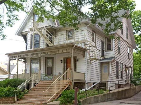 310 N Butler St APT 301, Madison, WI 53703