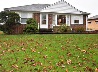 18300 Deforest Ave, Cleveland, OH