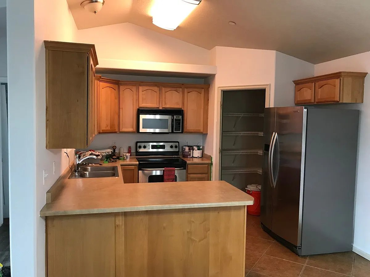 Building Photo - 946 W 630 S #51