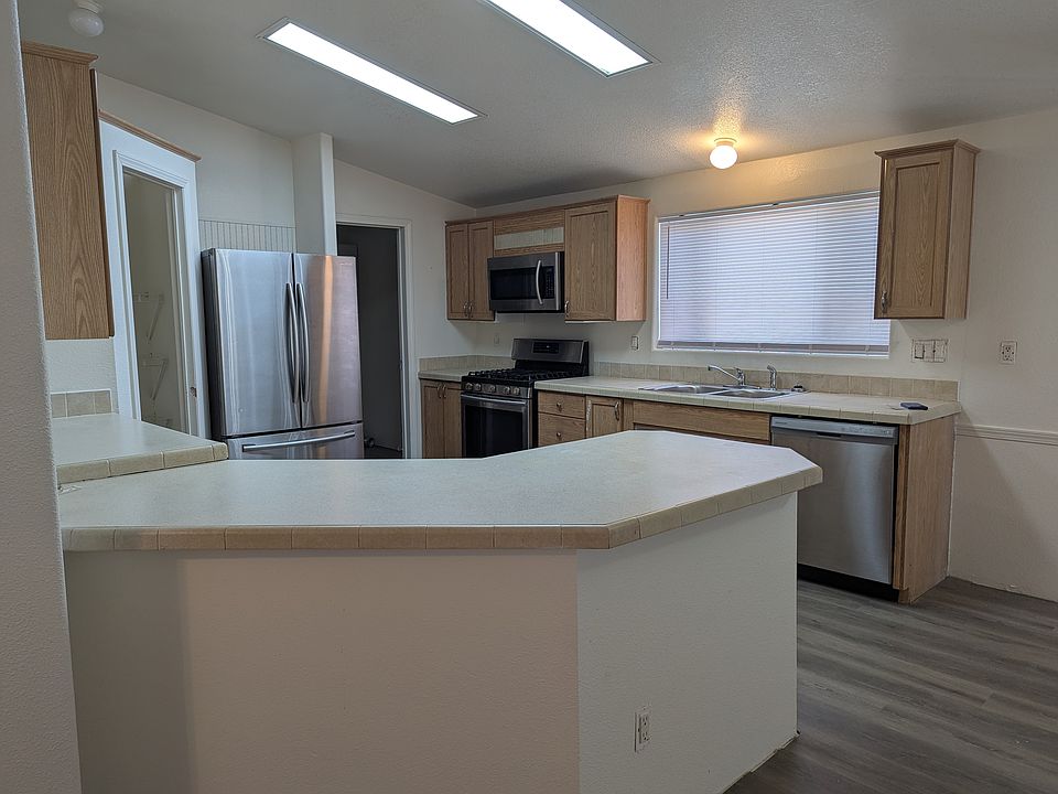2nd image of 25116 Avenida Vizcaya