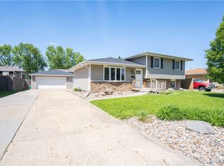 410 NE 7th St, Ankeny, IA 50021