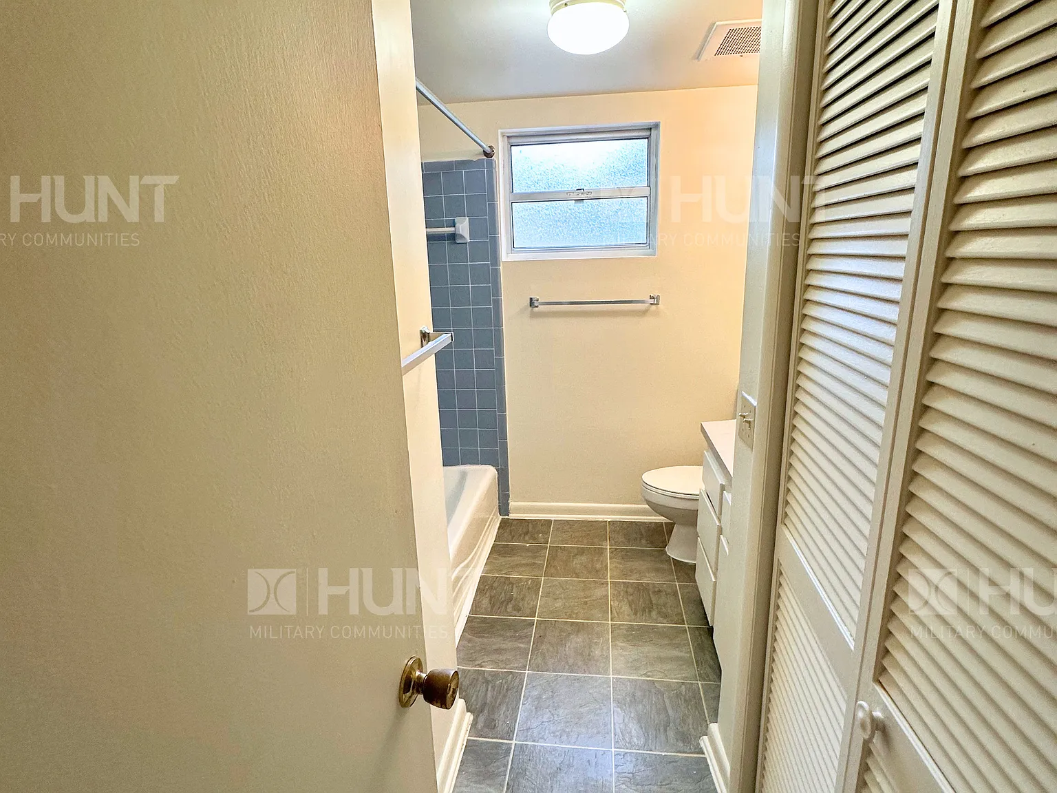 3 bed, 1183 sqft, $1,900 — Photo 4