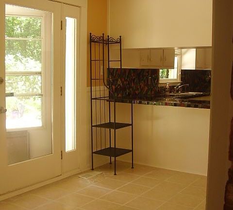 Dining area off of kitchen.