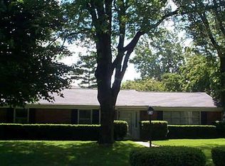 302 Granada Rd, Bloomington, IL 61701