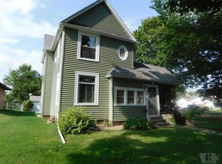 615 2nd Ave E, Oskaloosa, IA 52577
