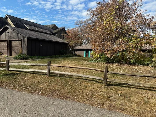 11010 Indian Beach Cir, Spicer, MN 56288