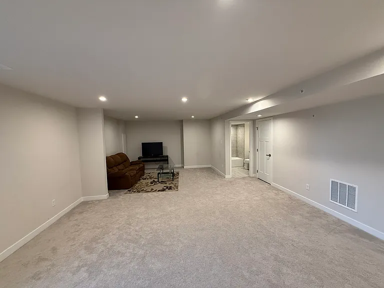 5105 Spruce Rd — Photo 38
