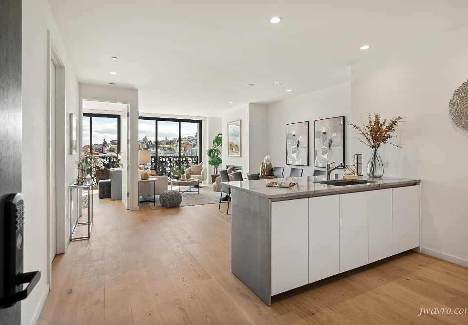 1st image of 540 De Haro St #402