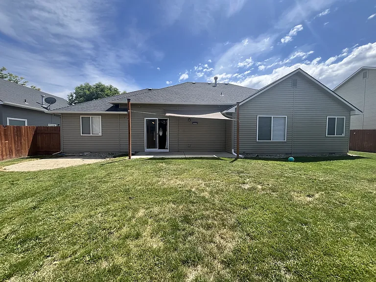 1820 W Camelot Dr — Photo 25