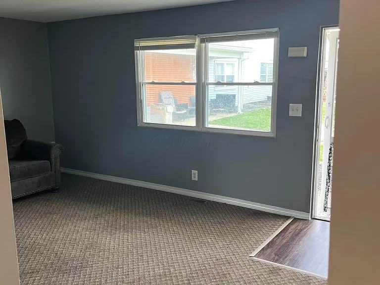 98 Buckeye Cir — Photo 5
