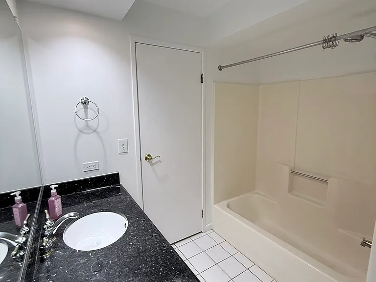 840 N Lakeside Dr #3B — Photo 11