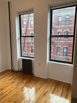 Rented by Esquire Management Corp | media 11