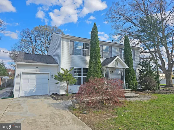 849 Richmond Dr, Sicklerville, NJ 08081