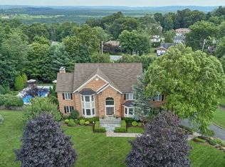 20 Nathan Dr, Towaco, NJ 07082