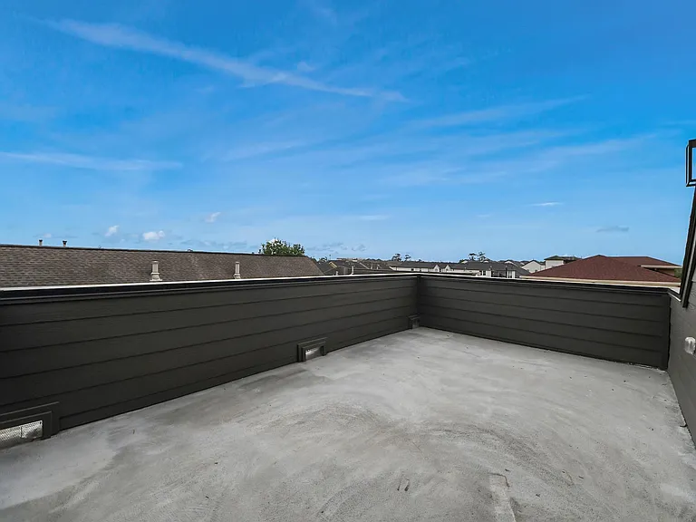 2426 Ella Blvd — Photo 37