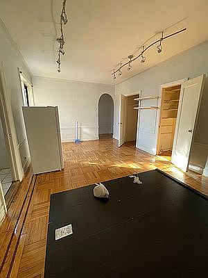 3rd image of 55 Winthrop St APT 6E