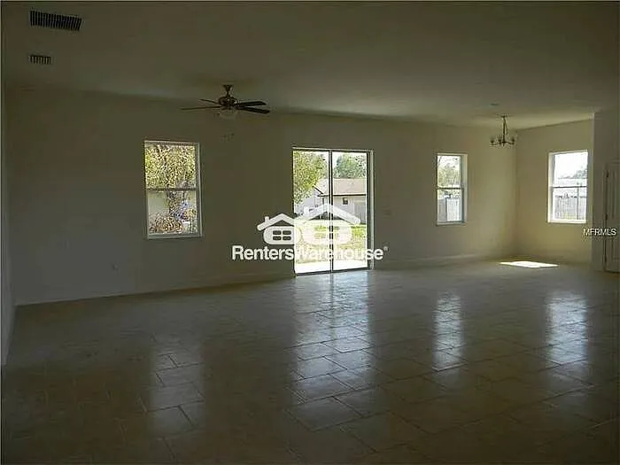 701 Armadillo Dr — Photo 5