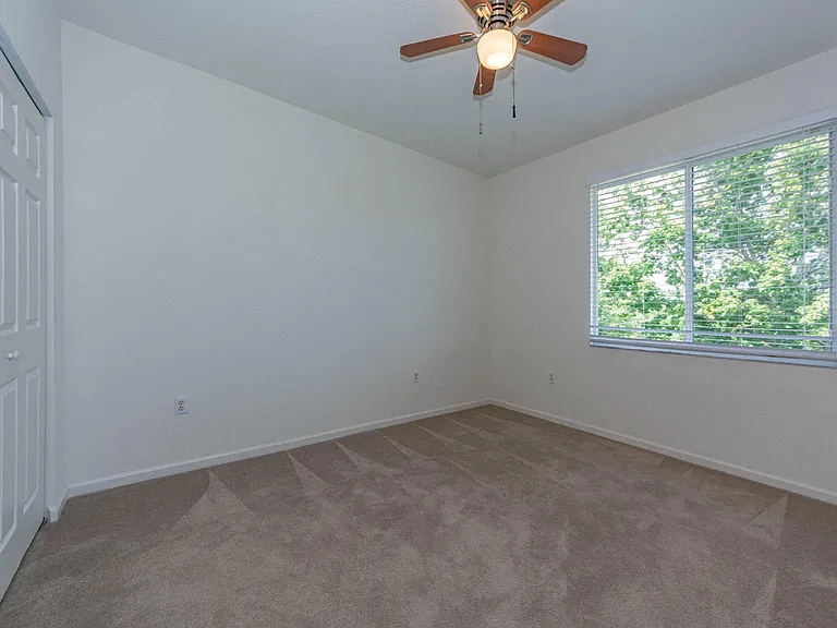 2563 Stockbridge Sq SW — Photo 17