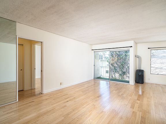 2nd image of 1411 N Hayworth Ave APT 18
