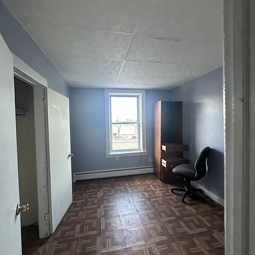 417 River St #4 Photo 1