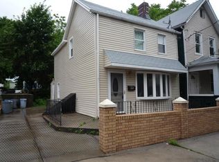 22 Elizabeth St, Staten Island, NY 10310