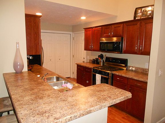 3rd image of 4501 N Tallgrass Ln