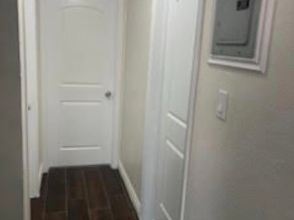 4th image of 1041 W Reeve St APT 4