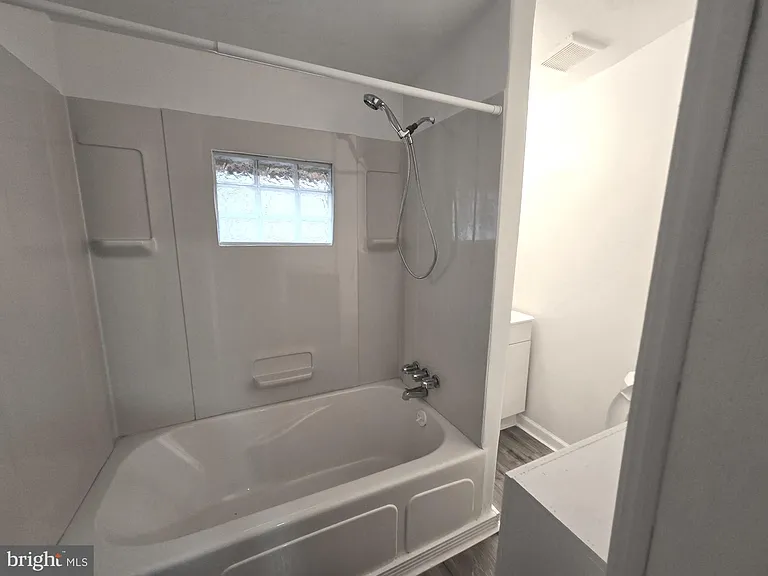 259 W Ruscomb St #1 — Photo 11
