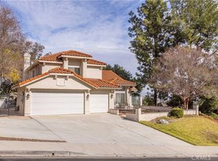24727 Bracken Ln, Newhall, CA 91381