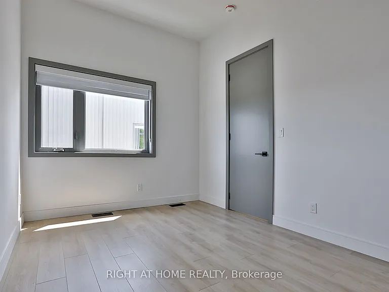 1169 Davenport Rd #4 — Photo 16