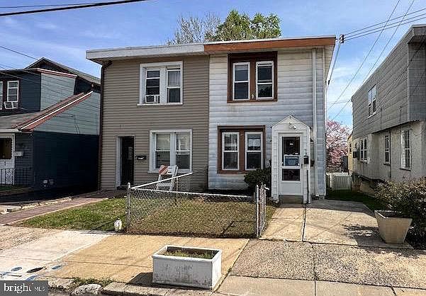 1st image of 59 N Penn St