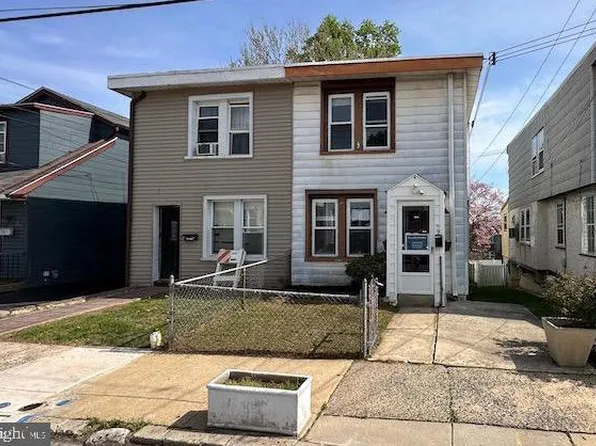 59 N Penn St, Clifton Heights, PA 19018