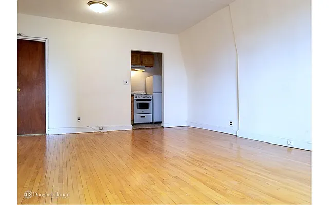 Rented by Douglas Elliman | media 15