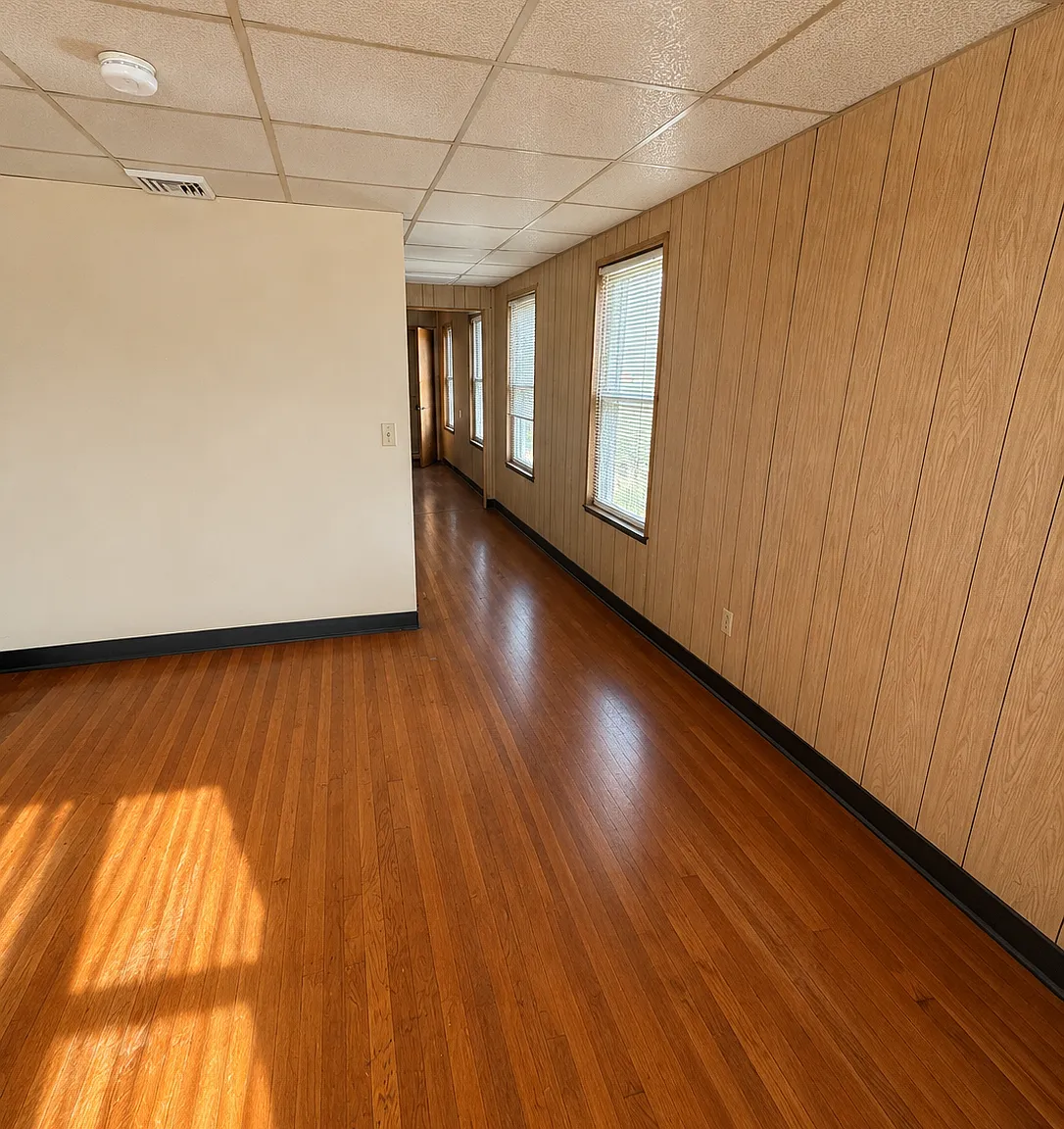 3 bed, $1,850 — Photo 1