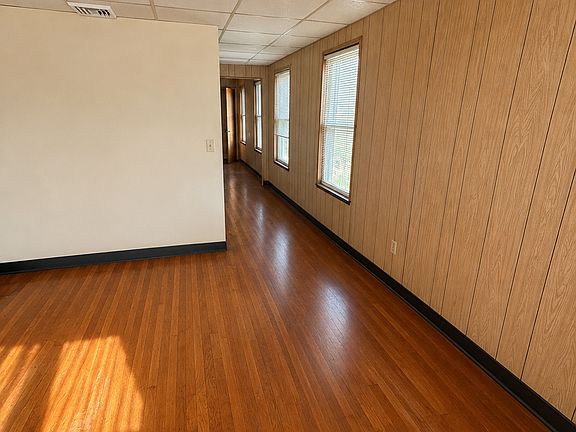 3rd image of 367-369 E Columbus Ave #3