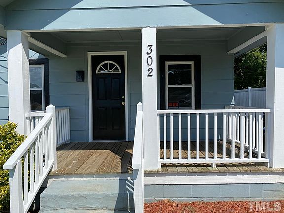 2nd image of 302 N Farmer Dr