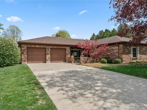 702 Tealwood Dr, Dayton, OH 45430