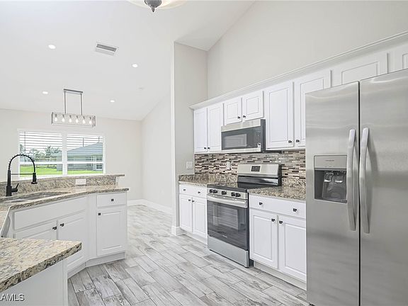 3rd image of 1518 NE 43rd Ln