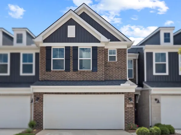 1468 Arcadia Dr, Milford, MI 48381