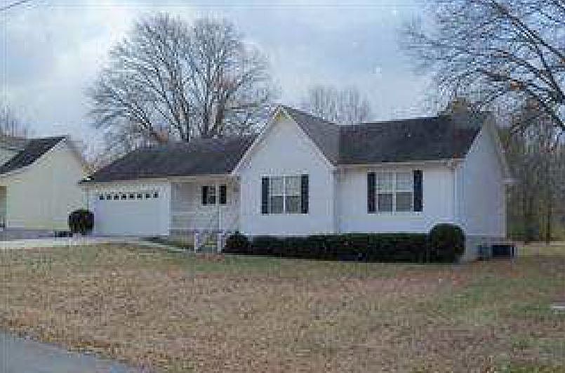 2nd image of 53 Land Cir
